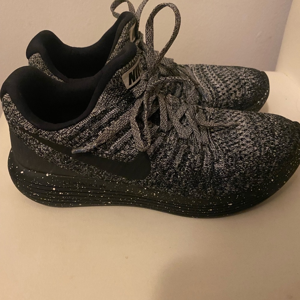 Nike Flyknit 2 Gray + Black